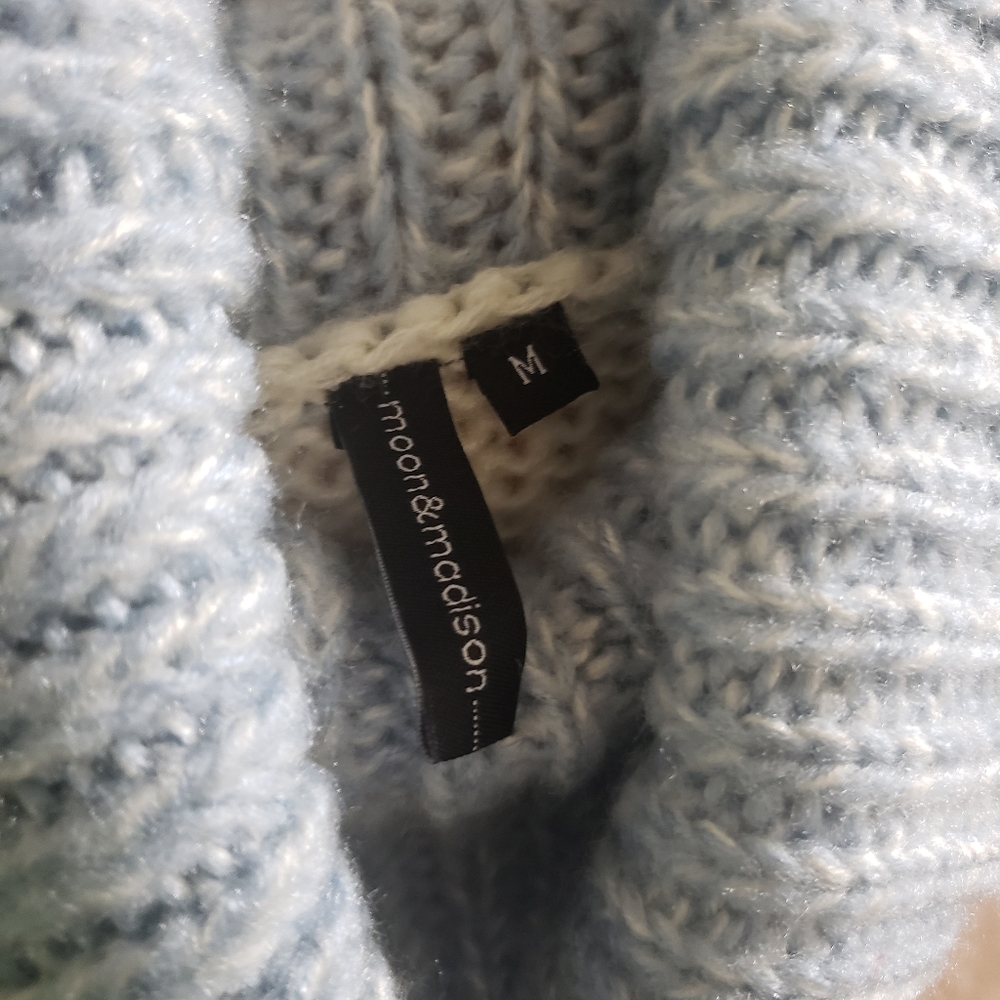 Sweater - Picture 3 of 3